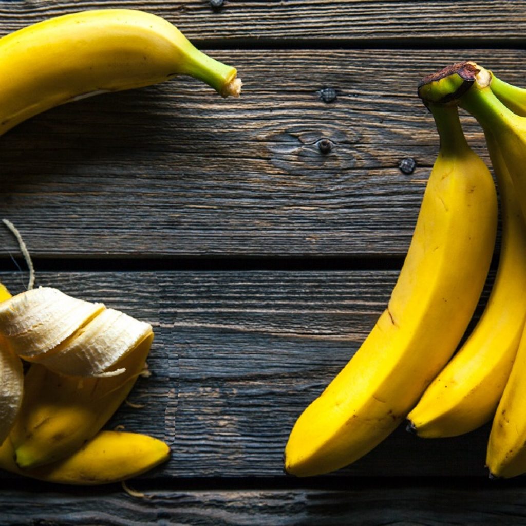 Можно есть кожуру банана. Кожура банана. Плод банана. Мякоть банана. Шкурка банана.