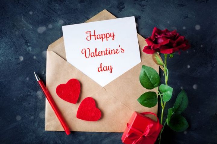 0_Happy-Valentines-day-Congratulatory-background-by-St-Valentines-Day.jpg