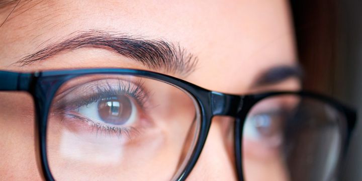 10-secrets-eye-doctor-eyeglasses.jpg