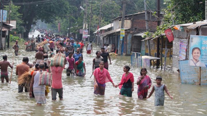 170822164340-india-flooding-super-tease.jpg