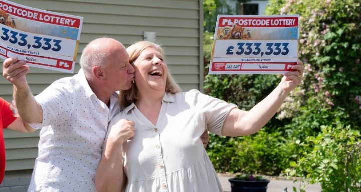 Retiree-Allan-and-Bev-Taylor-win-same-Postcode-Lottery-twice-SWNS-1.jpg