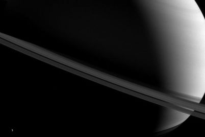 Saturn-by-Cassini.jpg