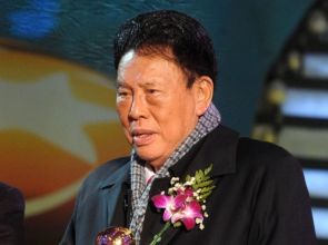 လန်ချားသမားဘဝကနေ ဘီလျံနာဖြစ်လာပြီး ပိုင်ဆိုင်သမျှအားလုံး လှူဒါန်းခဲ့သူ