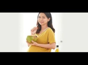 ကိုယ်ဝန်ဆောင်ချိန် အုန်းစိမ်းရည် သောက်ခြင်းက သန္ဓေသားအတွက် ကောင်းမွန်စေ