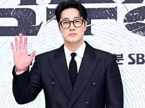 “Agent Kim Reactivated” ဇာတ်လမ်းတွဲရဲ့ရုပ်ရှင်အဖွဲ့သားအယောက် ၃၀၀ ကို သူ့ကိုယ်ပိုင်ငွေနဲ့ ရွှေလက်ဆောင်ပေးခဲ့တဲ့ မင်းသား ဆိုဂျီဆပ်