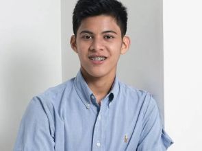 ဟားဗတ်တက္ကသိုလ်ကနေ ဘွဲ့ရခဲ့တဲ့ ဖိလစ်ပိုင်လယ်သမားမိသားစုတစ်စုရဲ့ သားဖြစ်သူ