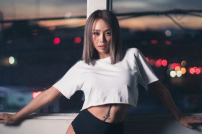 hyolyn-layin-low-new-single-jooyoung-music-video-20220112.jpeg