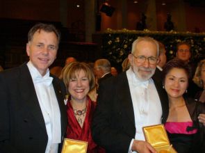 ဘက်တီးရီးယားတွေ ကိုယ်တိုင်သောက်ပြပြီး ဆေးပညာလောကရဲ့ အယူအဆမှားတစ်ရပ်ကို ပြောင်းလဲပြင်ဆင်ပေးခဲ့သူ