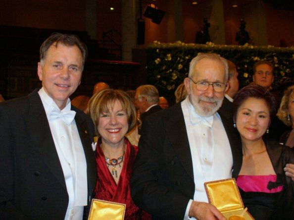 ဘက်တီးရီးယားတွေ ကိုယ်တိုင်သောက်ပြပြီး ဆေးပညာလောကရဲ့ အယူအဆမှားတစ်ရပ်ကို ပြောင်းလဲပြင်ဆင်ပေးခဲ့သူ