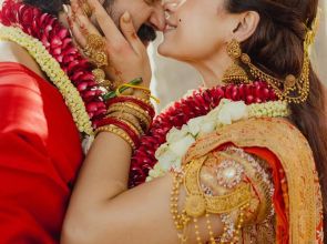 မင်္ဂလာဆောင်ဓာတ်ပုံတွေကို သတို့သားဗီဂျေးနဲ့ သတို့သမီး ရရှ်မီကားတို့ ကိုယ်တိုင်ထုတ်ပြ