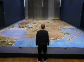 ထရပ်ကားမောင်းသမားက နယူးယောက်မြို့ပုံစံငယ်ကို တည်ဆောက်ဖို့ ၂၁ နှစ်ကြာအချိန်ယူခဲ့ရ