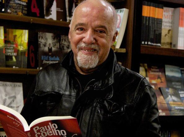 ရှေ့နေမလုပ်ချင်ဘဲ စာရေးဆရာပဲ ဖြစ်ချင်လို့ စိတ်ကျန်းမာရေးဆေးရုံ ပို့ခံခဲ့ရသူ