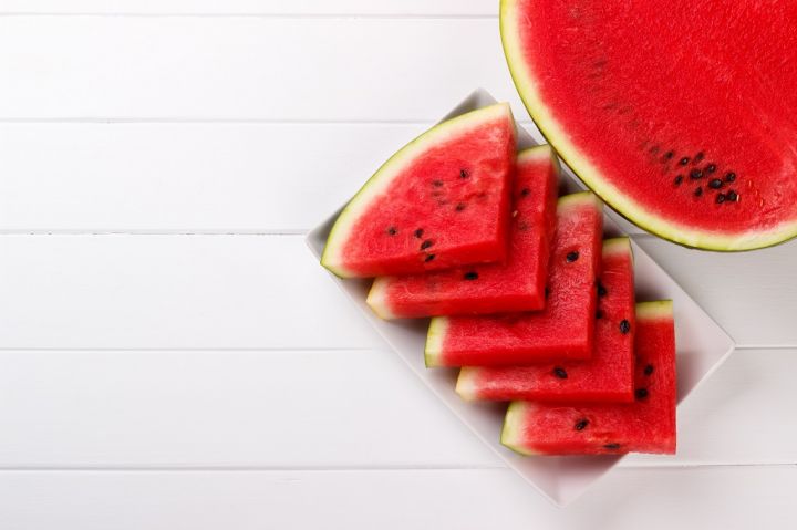 sliced-juicy-watermelon-PSGTWP6.jpg