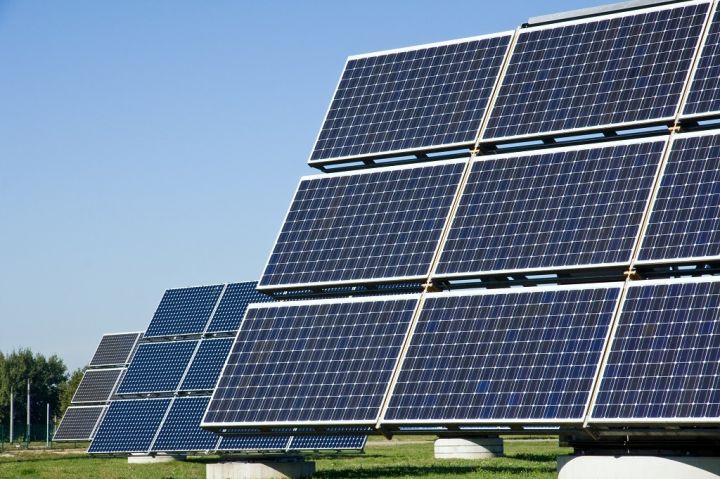 solar-energy-panels-P4AHNW4.jpg