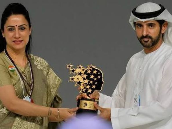 ဒေါ်လာ ၁ သန်း ချီးမြှင့်တဲ့ Global Teacher Prize ဆုကို အနုပညာအခြေပြု ပညာသင်ကြားသူ အိန္ဒိယအမျိုးသမီး ဆွတ်ခူး